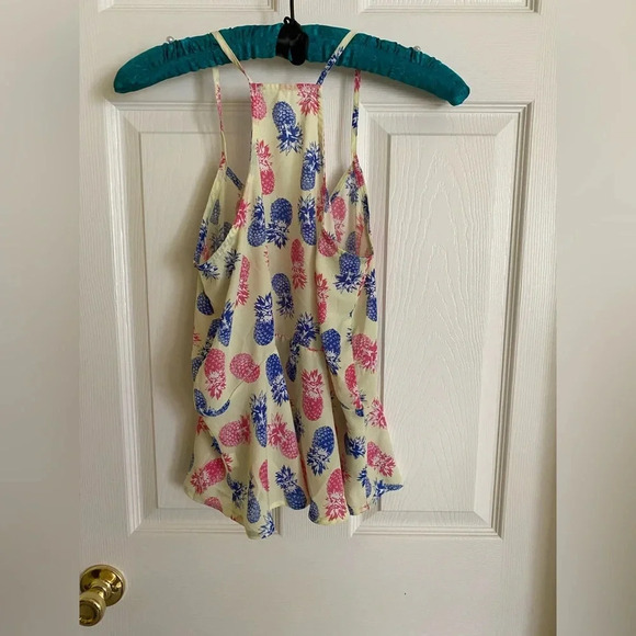 Pineapple tank top size small - Picture 7 of 8